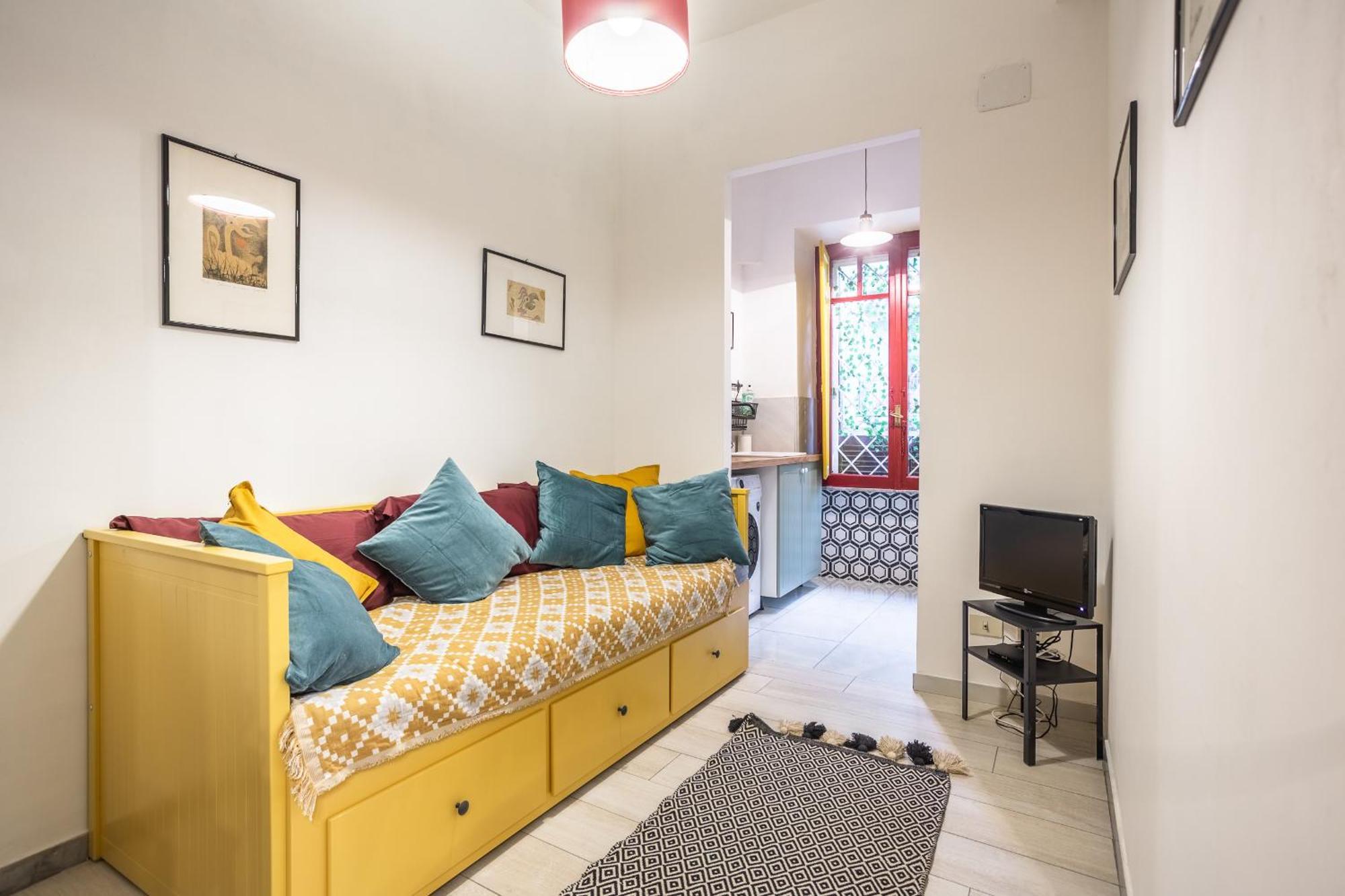 La Piccola Retro , Urban Color And Comfort Appartamento