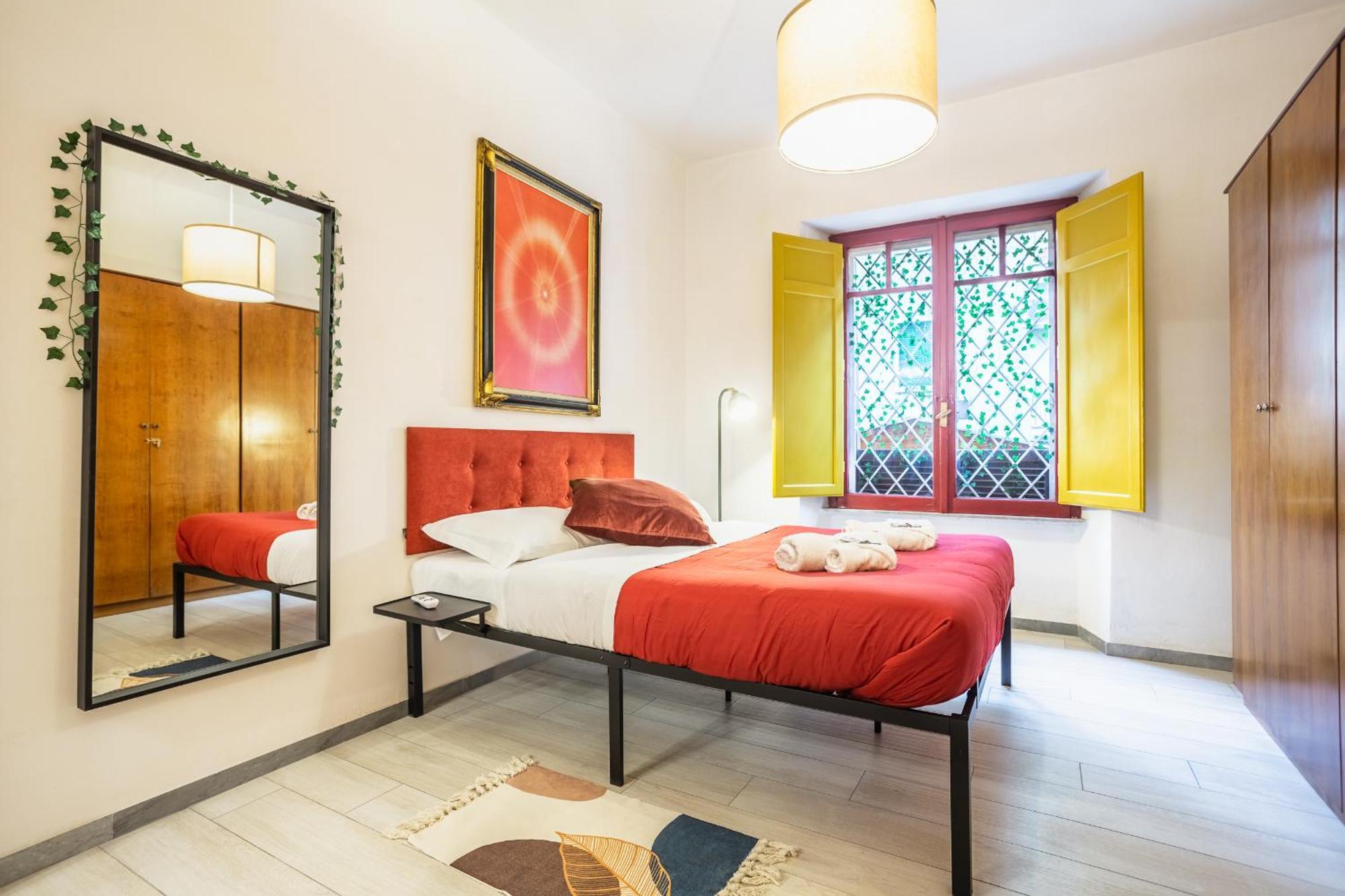 La Piccola Retro , Urban Color And Comfort Apartment *
